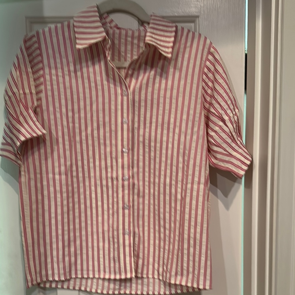 Pink Lily small Pink and White Button Down Shirt. New